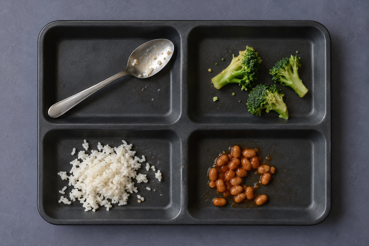 Example cafeteria tray with rice, broccoli and beans highlighted by food-recognition boxes